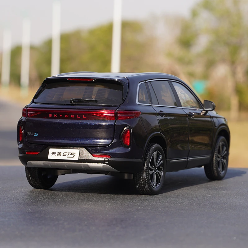 1:18 оригинальный автомобиль Skyworth Tianmei ET5 новая энергия EV сплав имитация сплава модель автомобиля 1:18 оригинальный автомобиль Skyworth Tianmei ET5 новая энергия EV сплав имитация сплава модель автомобиля