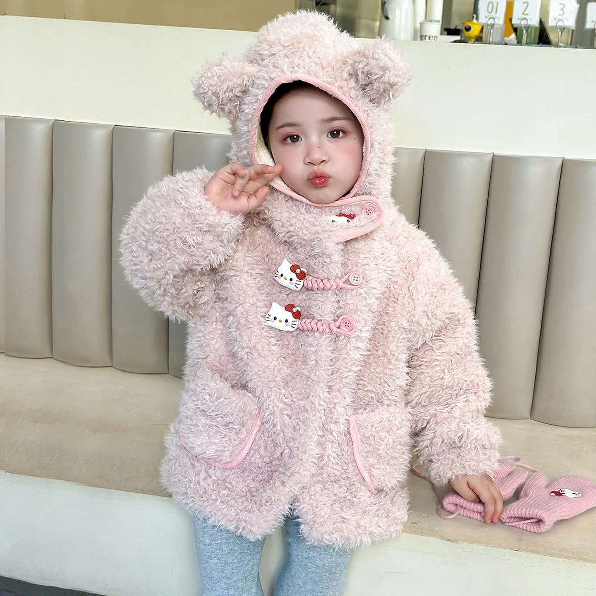 

Зимняя куртка из овечьей шерсти для детей, новинка 2023 года, детские однобортные пальто Hello Kitty, розовые теплые плюшевые пальто с капюшоном