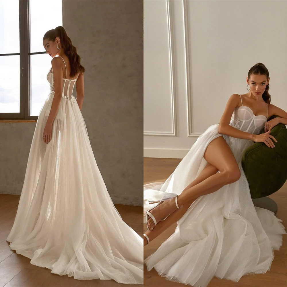 فستان زفاف أورجانزا أبيض مخصص أنيق بدون حمالات أشرطة سباغيتي لحفلات الزفاف كلاسيكي بسحاب خلفي فيستدو دي نوفيا