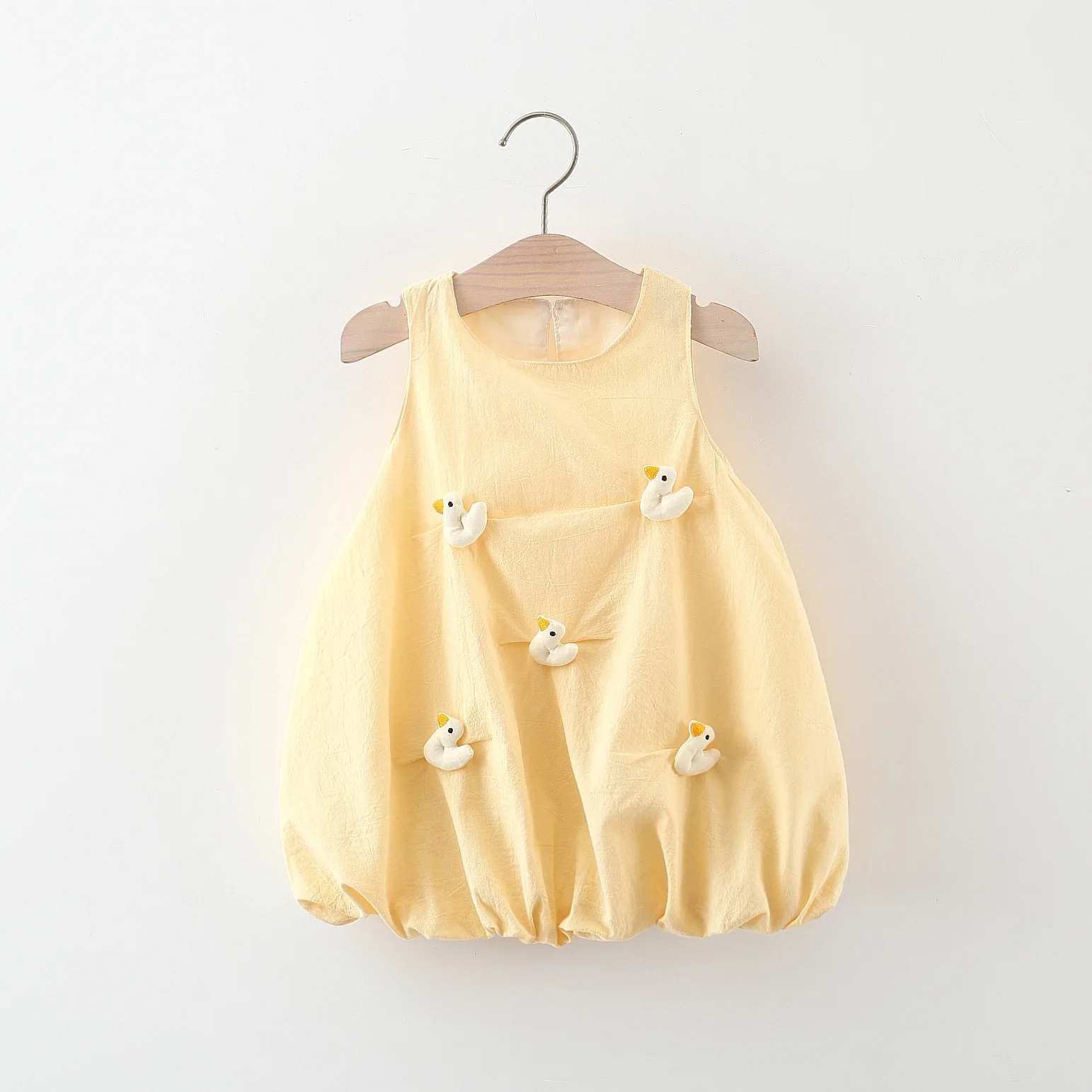 Baby girl dress summer 0-3 year old baby girl three-dimensional duck mushroom strawberry wrinkled cotton dress