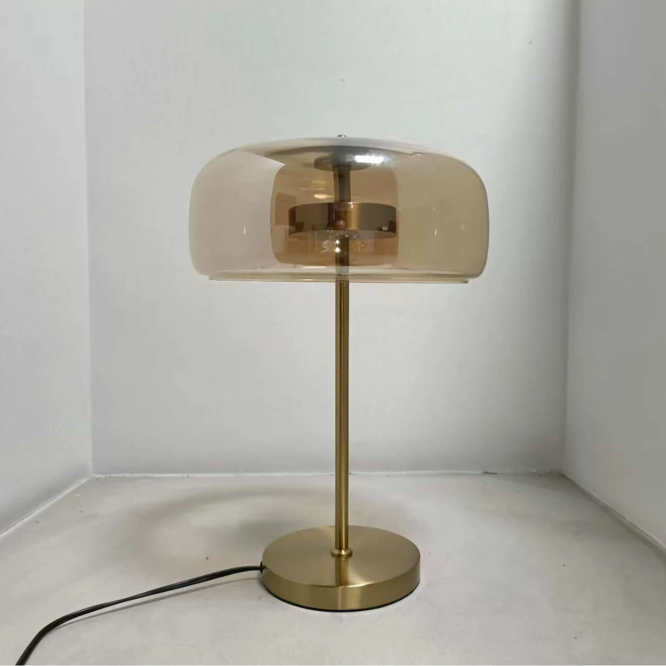 Lampe de table Led en verre, base en métal doré, éclairage domestique moderne