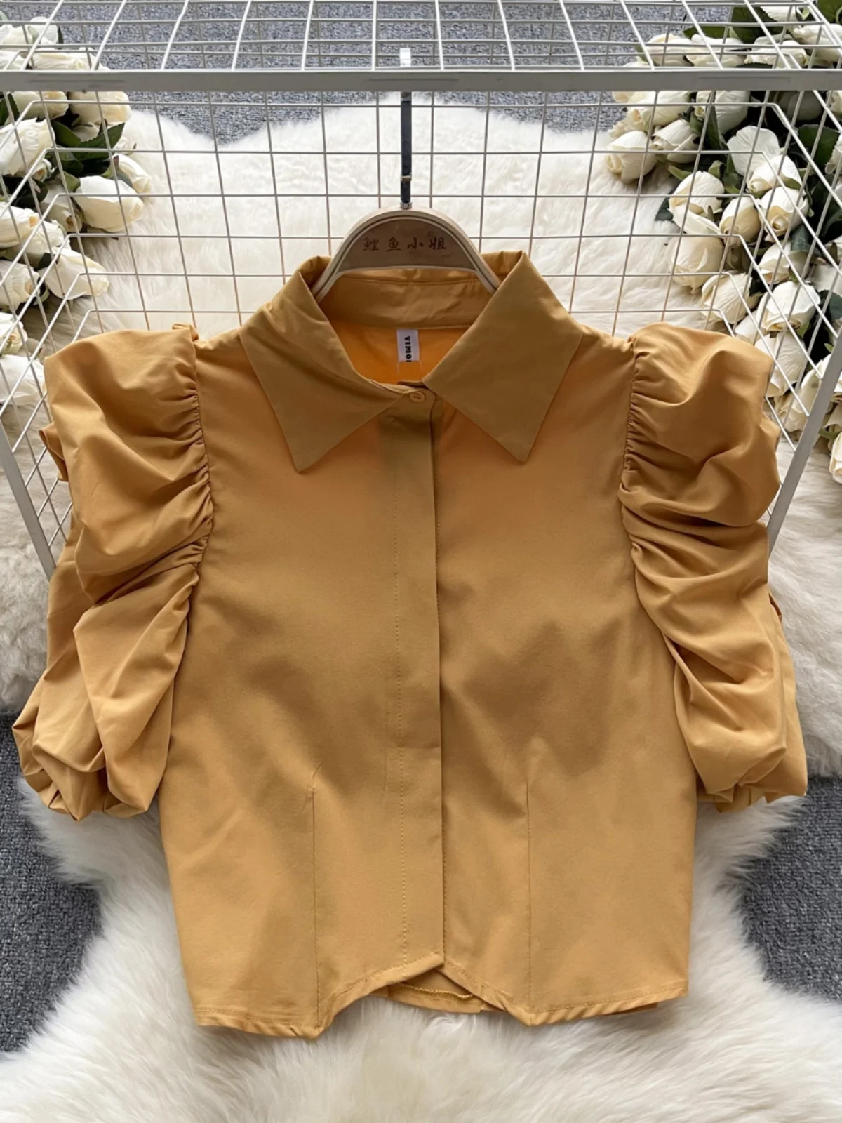 Letnia Nowość Damska Bluzka z Falbankami i Plisami, Krótki Top z Kołnierzykiem, Casualowa, Oddychająca, z Włókna Poliestrowego