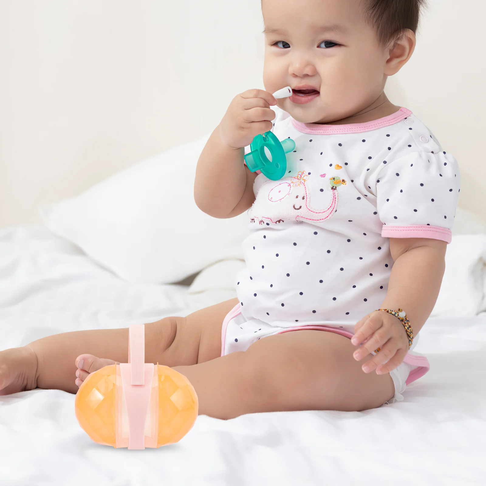 

4Sets Pacifier Protective Case Portable Baby Storage Box Dustproof Holder Convenient Travel Snack Container Pacifier Case