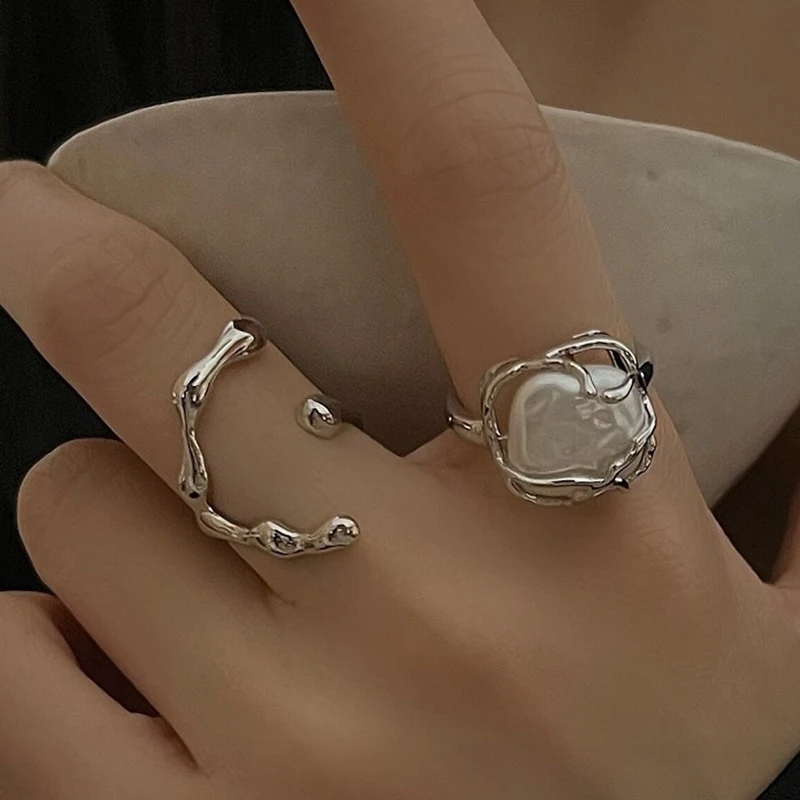 Exquisite Retro Romantic Drop Glaze Rings For Women Irregular Geometric Twined Finger Ring Hollow Opening Ring circlet Jewelry