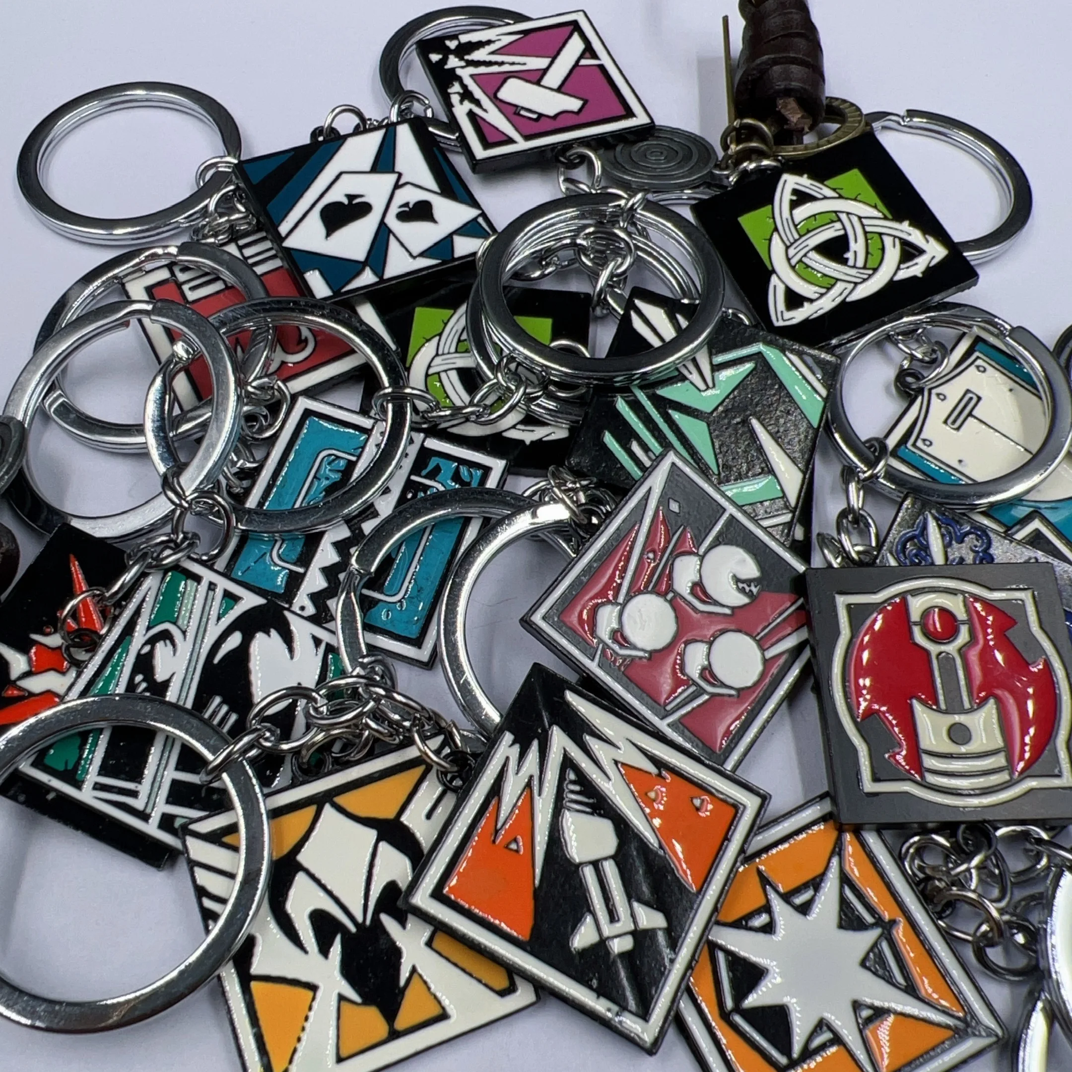 Rainbow Metal Enamel Keychain Six pcs Set Mutilcolor Key Ring Seige R6 Game Operator SLEDGE Ash FUZE FINKA Logo Jewelry Gifts