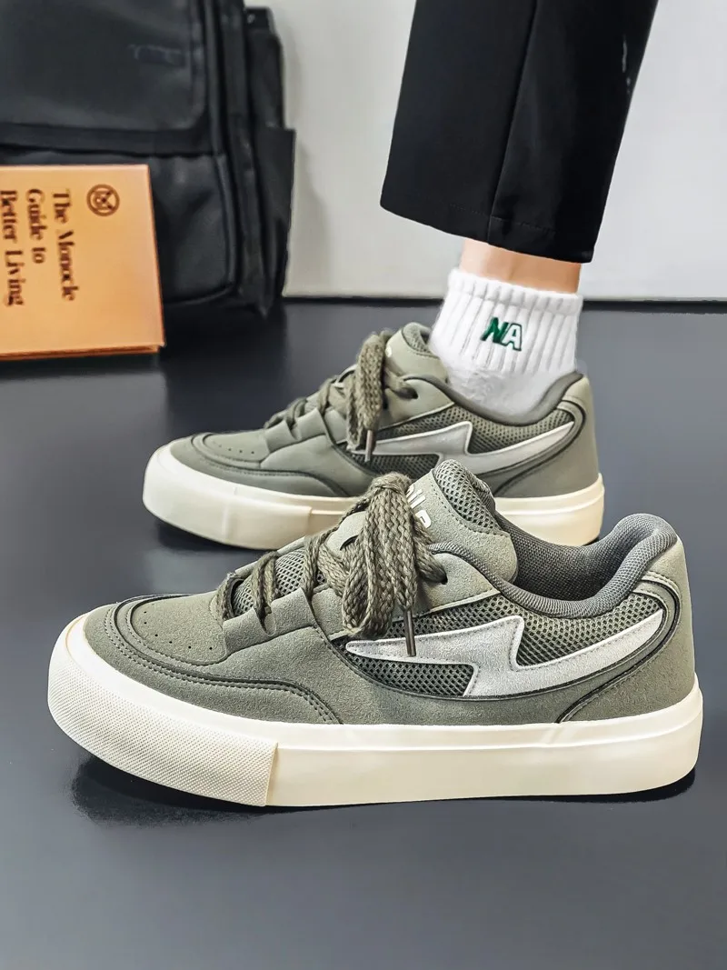 

Men's 2026 New Summer Versatile Bread Shoe Anti-slip Thick Bottom Canvas Sports Casual Board Shoes Low Cut Breathable Sneakers