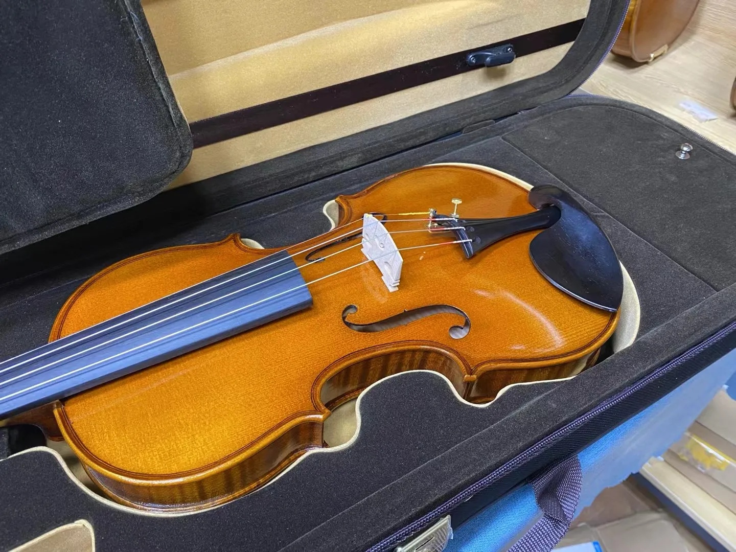 أكثر من 40 عامًا كمان مصنوع يدويًا 100% من شجرة التنوب الأوروبية مقاس 4/4 نغمة قوية! كمان طلاء زيت إيطالي عتيق احترافي