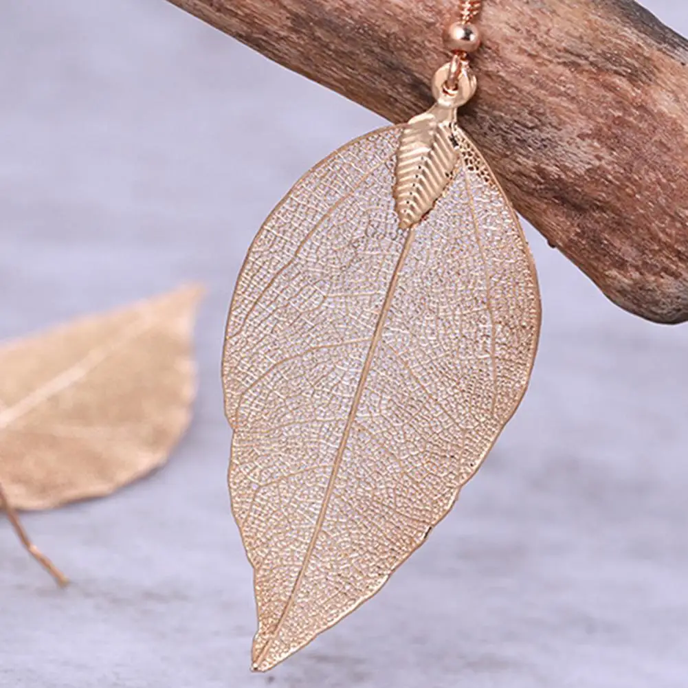 Tree Leaf Shape Dangle Earrings for Women Alloy Hollow Bright Dangle Hook Earrings Wedding Fashion Jewelry Gift