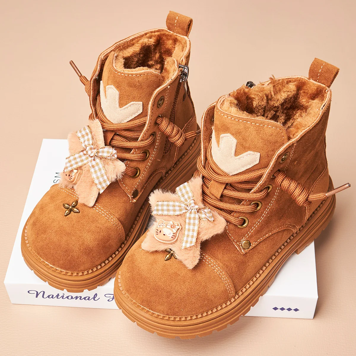 

KT Cat Girl Martin Boots Thickened Winter Warm Thick-soled Short Boots with Cotton Tide Cotton Boots 2025 Winter New Non-slip