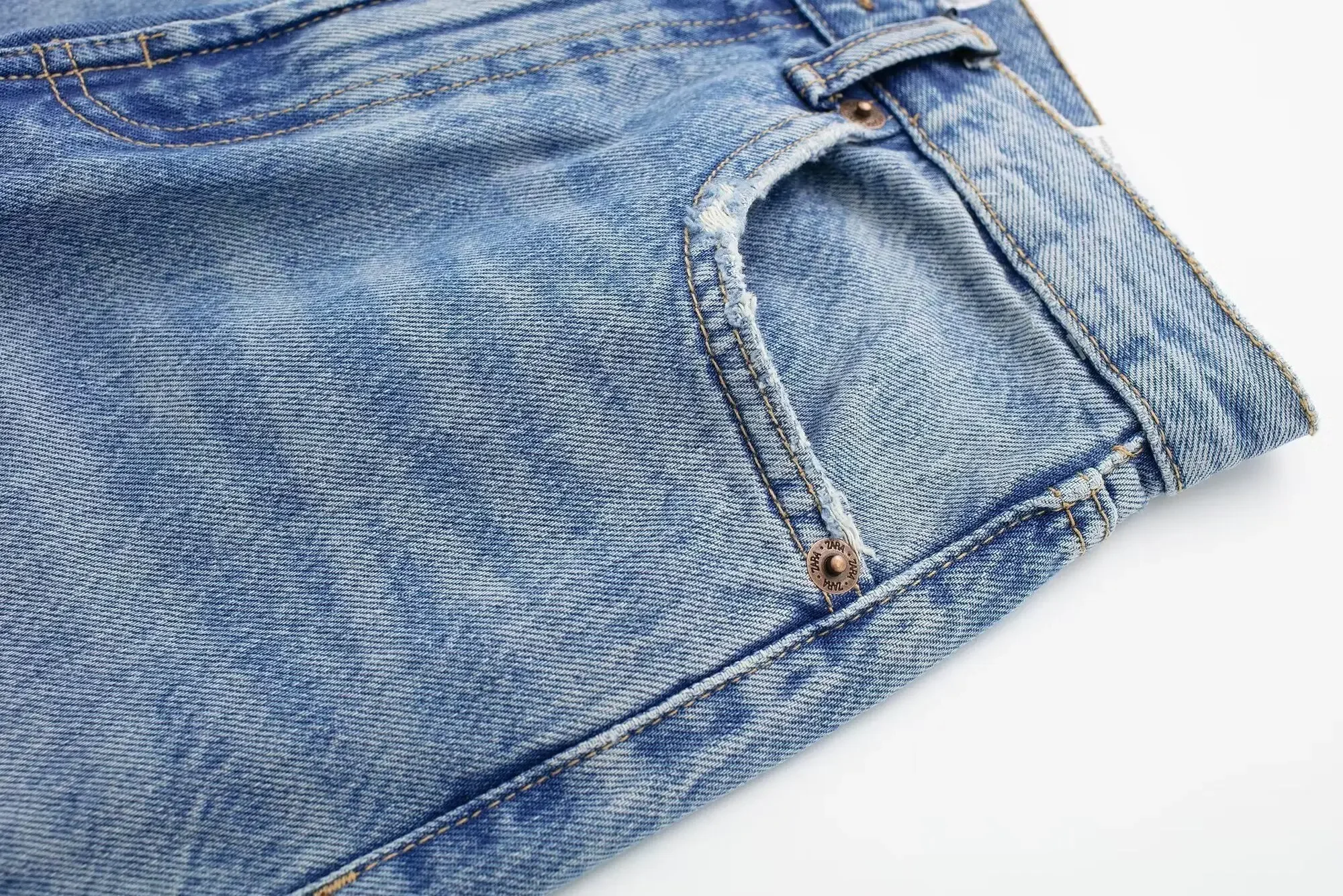 2024 nuovi Jeans a gamba larga Chic e versatili da donna con fori pantaloni in Denim femminile con cerniera a vita alta retrò Mujer