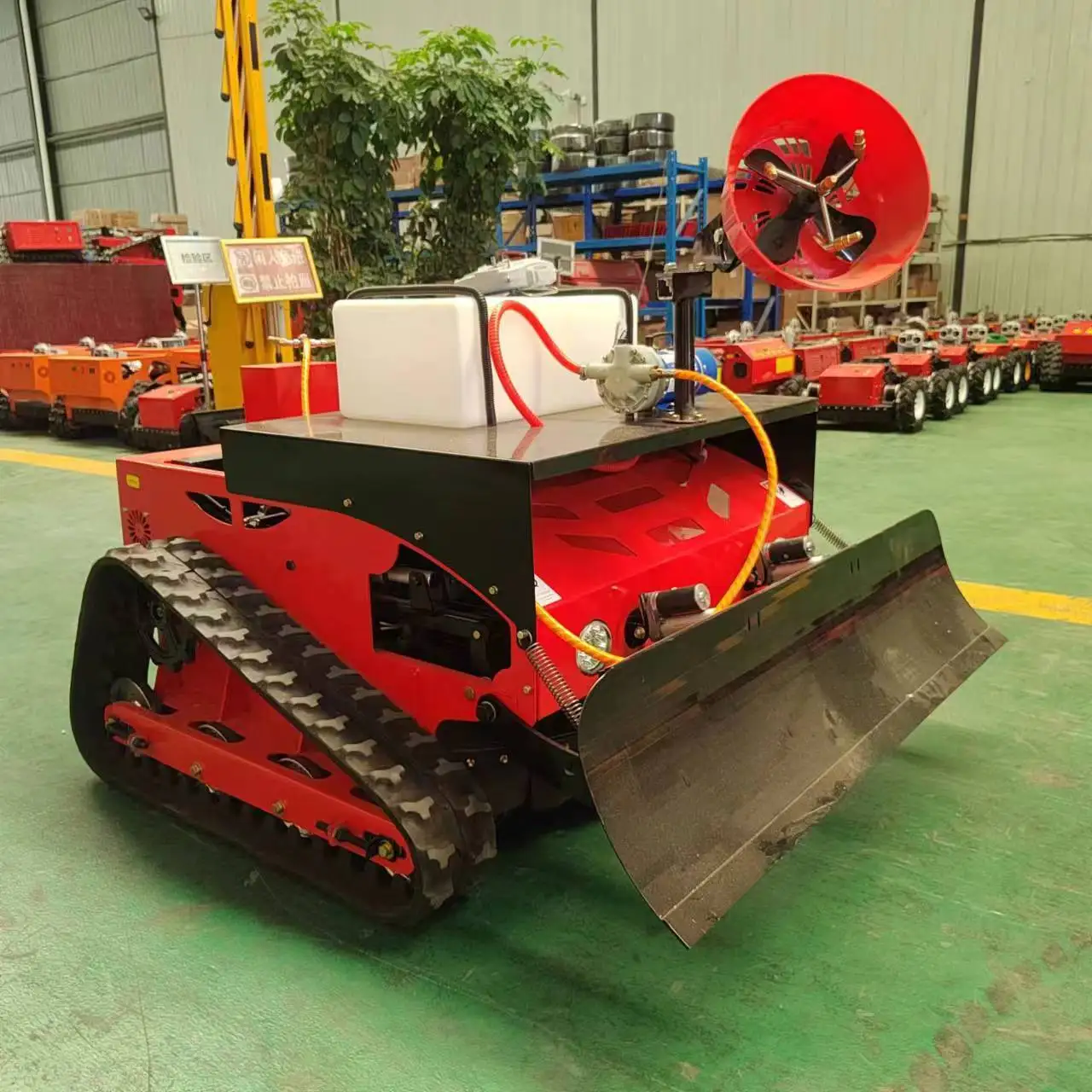 

Orchard 48V Industrial DIY Grade High Quality Remote Control Agricultural Robot Sprayer With Air Assistance Garden Track Sprayer