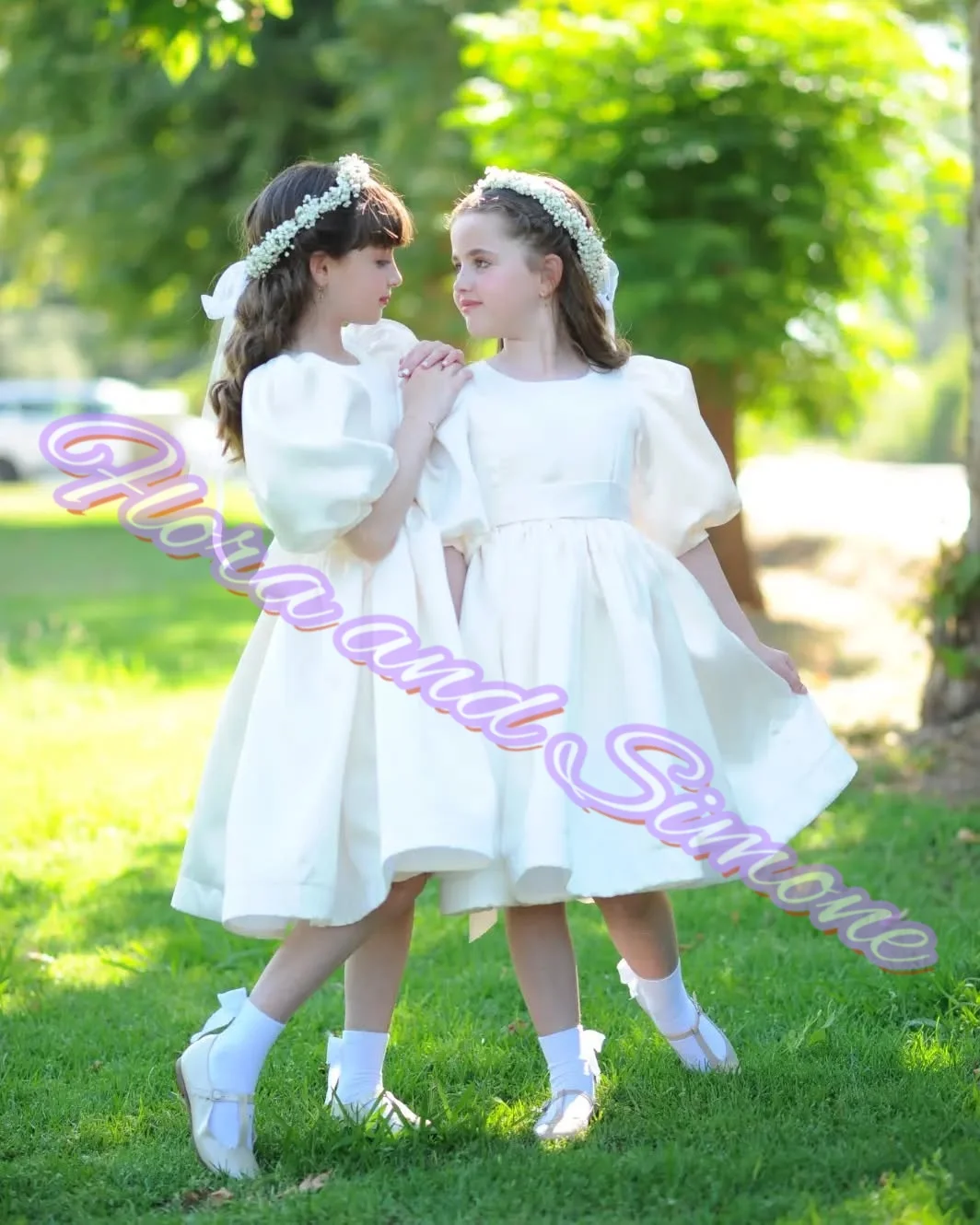 فساتين فتاة بيضاء أنيقة مخصصة نصف كم من الساتان فستان فتاة الزهور لثوب السهرة وحفلات الزفاف والعطلات #1