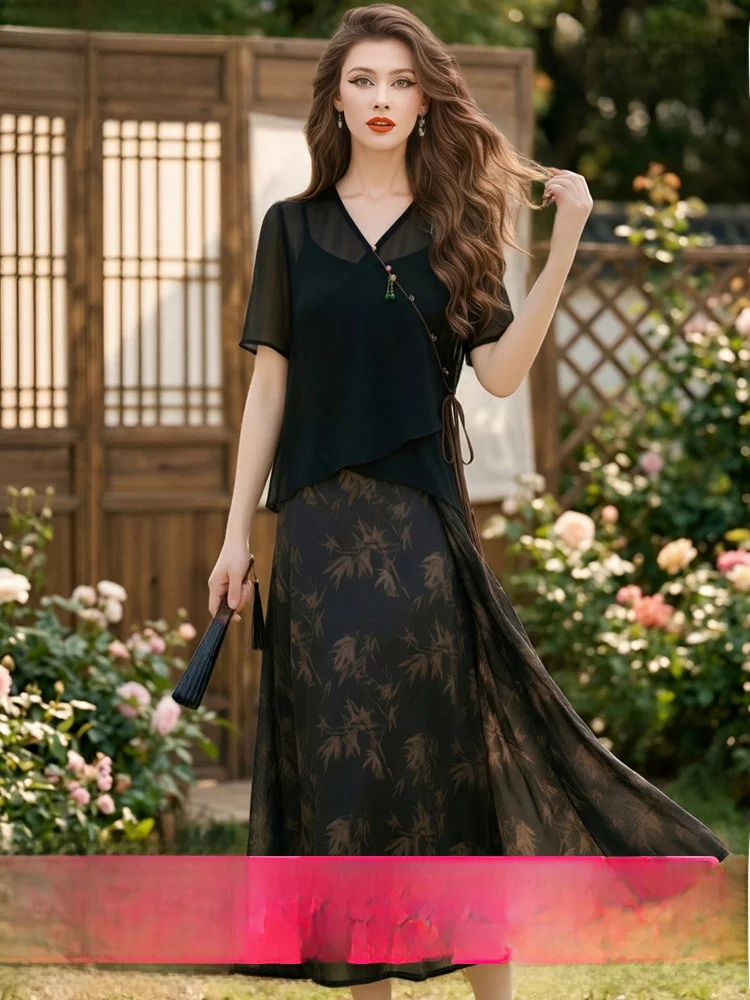 

Fashionable Black Embroidered Set Women's Summer Design Slimming Strap Dress with T-Shirt Two-Piece Ensemble V-Neck Polyester...