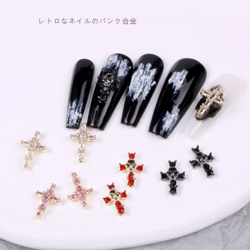 TSZS 10 pz/lotto metallo piccolo nero e oro croce Nail figure fascino 3D parti del chiodo decorazioni artistiche per la casa e il salone fai da te