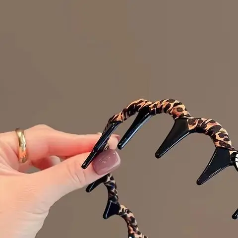 

Fashion Headbands For Women Toothed Non-slip Hair Bands Girl Face Wash Sports Hair Accessories