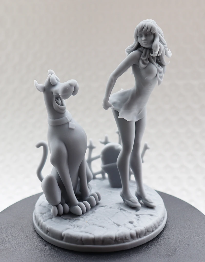 1/24 75mm 1/18 100mm Resin Model Kits Dog and Beautiful Girl Unpainted No Color RW-152