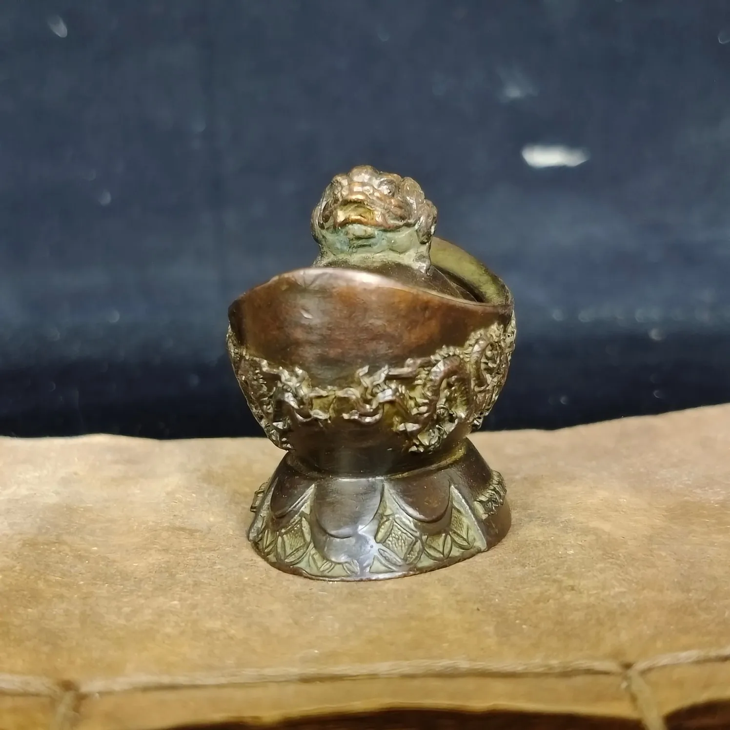 Bronze Yuanbao Golden Toad Statue Chinese Art Sculpture Feng Shui Lucky Ornament Home Retro Decoration Sculpture Crafts
