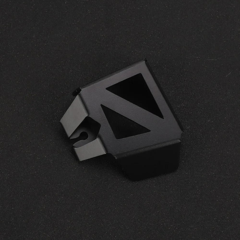 

Motorcycle Rear Brake Fluid Reservoir Guard Cover For SUZUKI V-STROM 1000 / XT 2014 2015-2020 GSX-S1000S Katana 2021-2023 2024