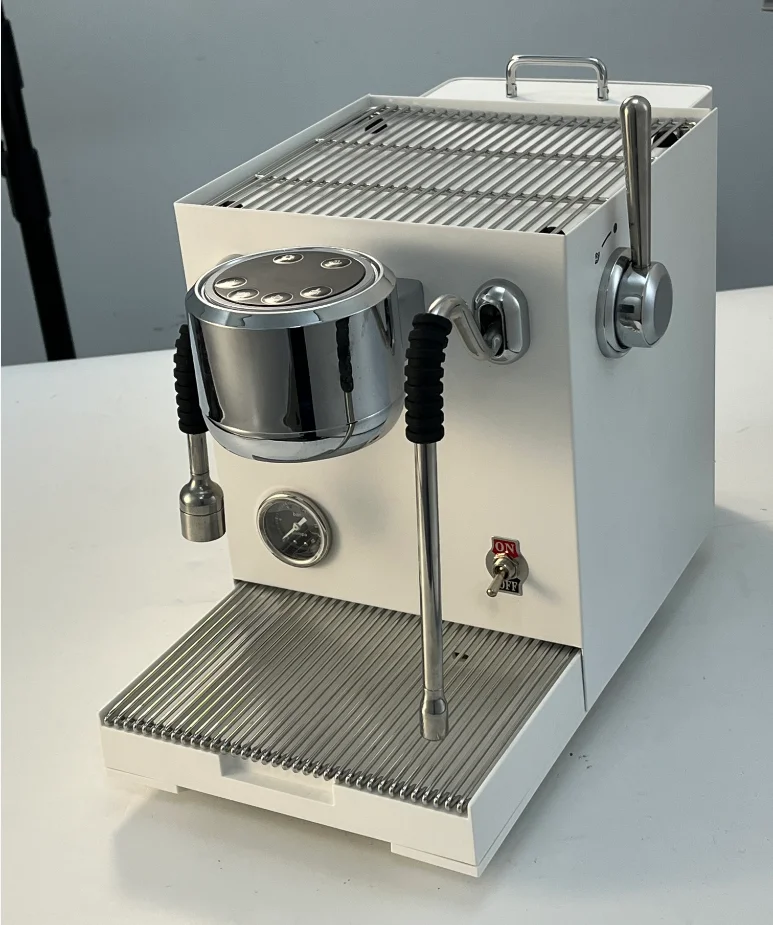 

Кофемашина полуавтоматическая для кофейни с тремя бойлерами