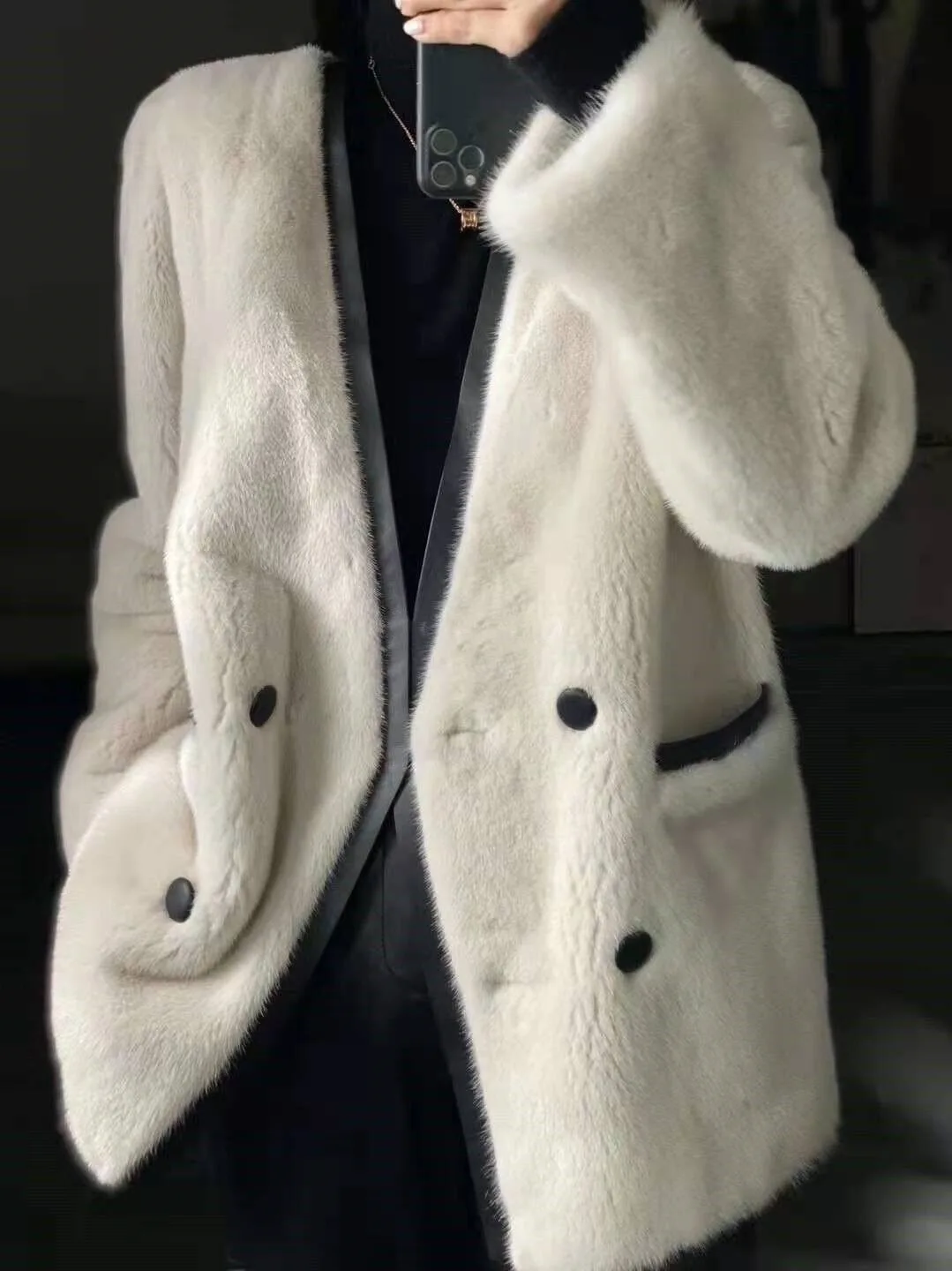 Winter 2023 New Young Fur Coat Women's Mid-length Imitation Mink Velvet Thickened Fur V-Neck Mink Fur Coat