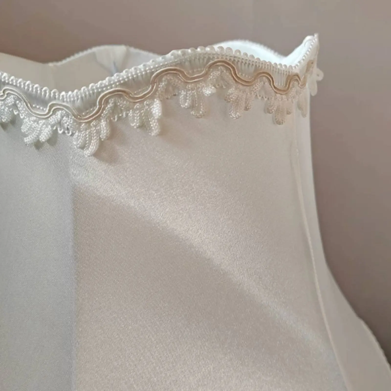Tassel Lampshade Classic Design Handmade Textile Shade Light Cover Warm Atmosphere Household Decor Scalloped Rim for Hotel Lobby