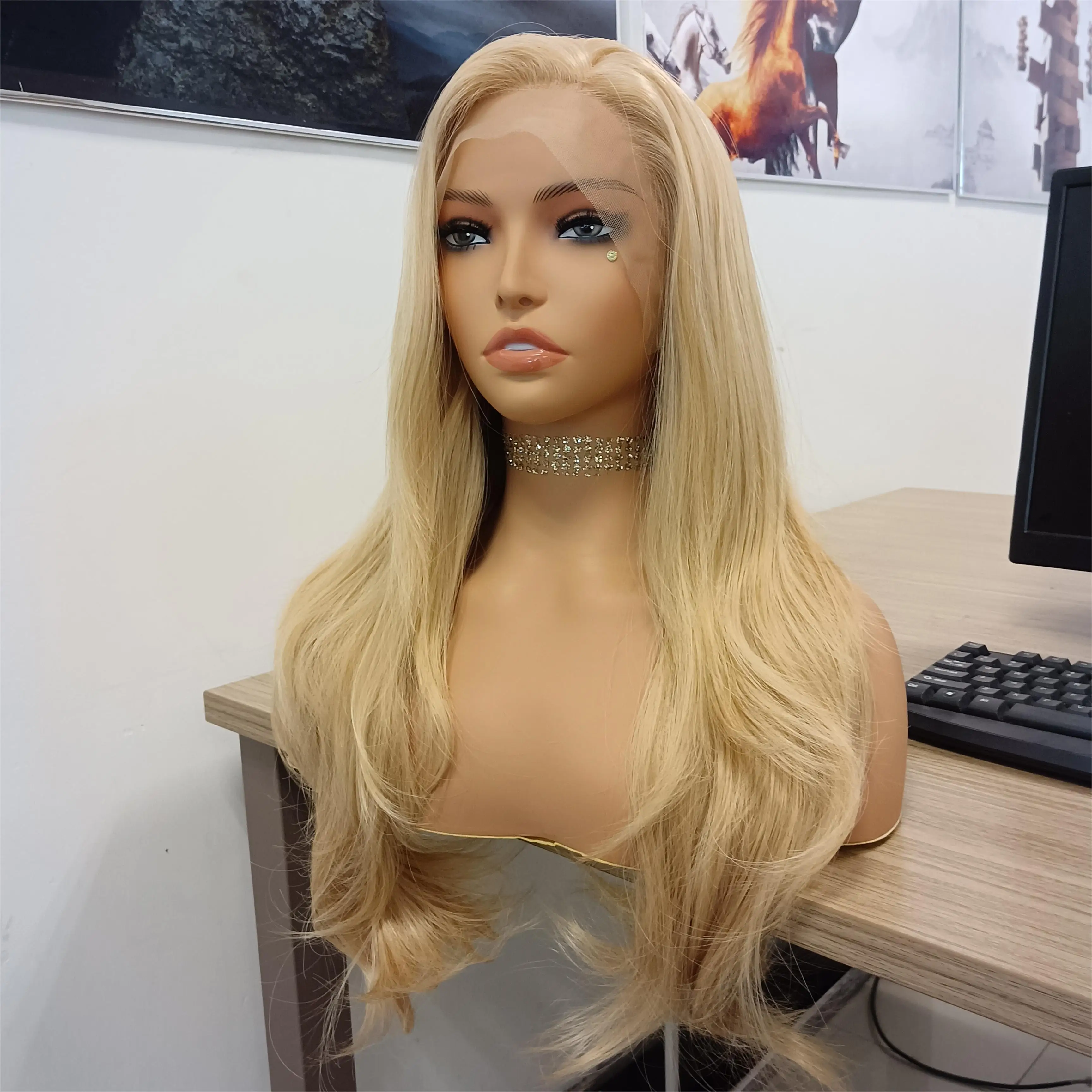 Kongduoyi Wig pirang gelombang longgar Wig renda depan untuk wanita rambut sintetis tahan panas serat rambut alami Cosplay renda