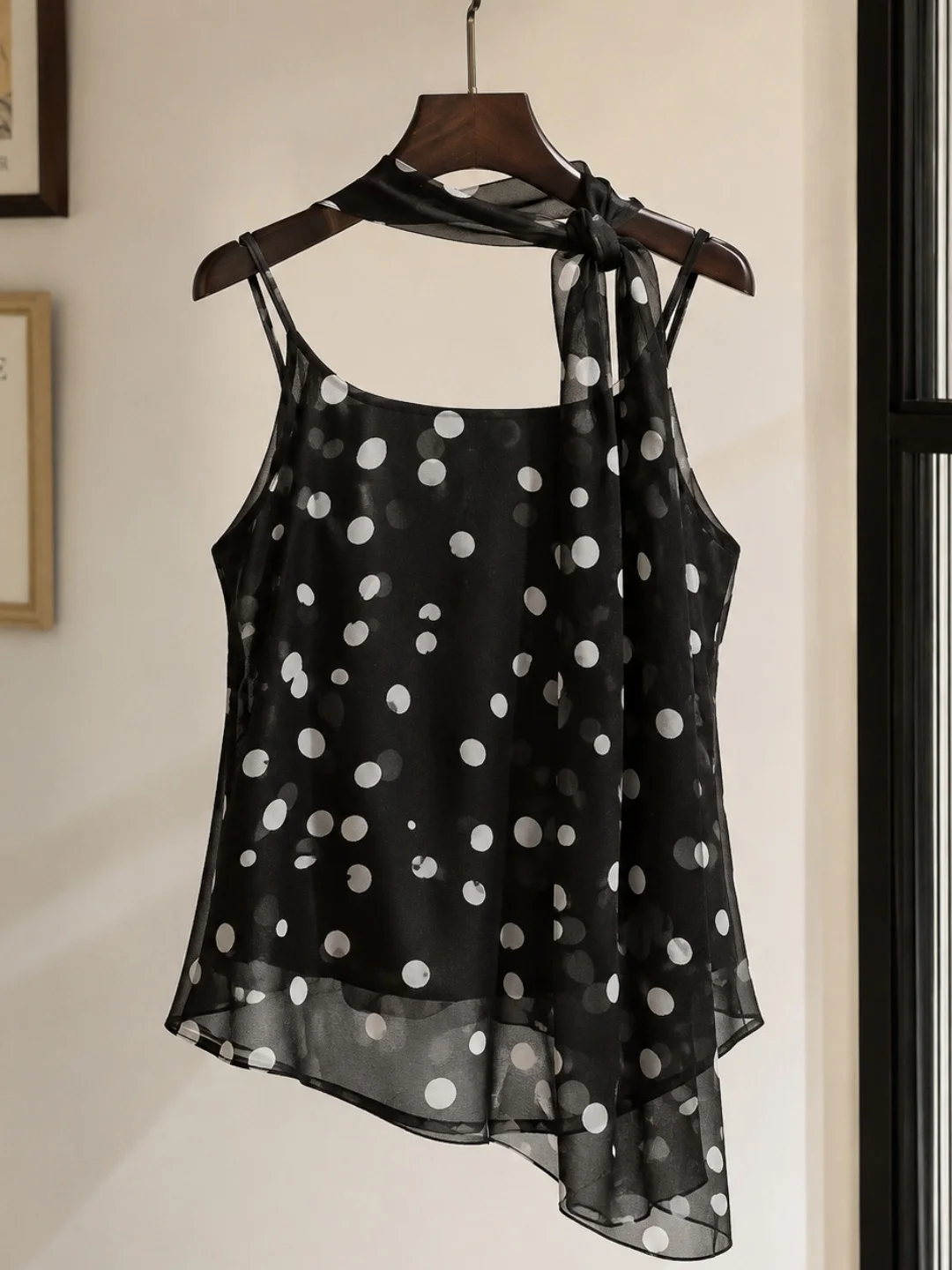 

Unique Dot Design Casual Summer New Women's Sleeveless Top Versatile Strap Vest Fashionable Commute Style Straight Cut Silken