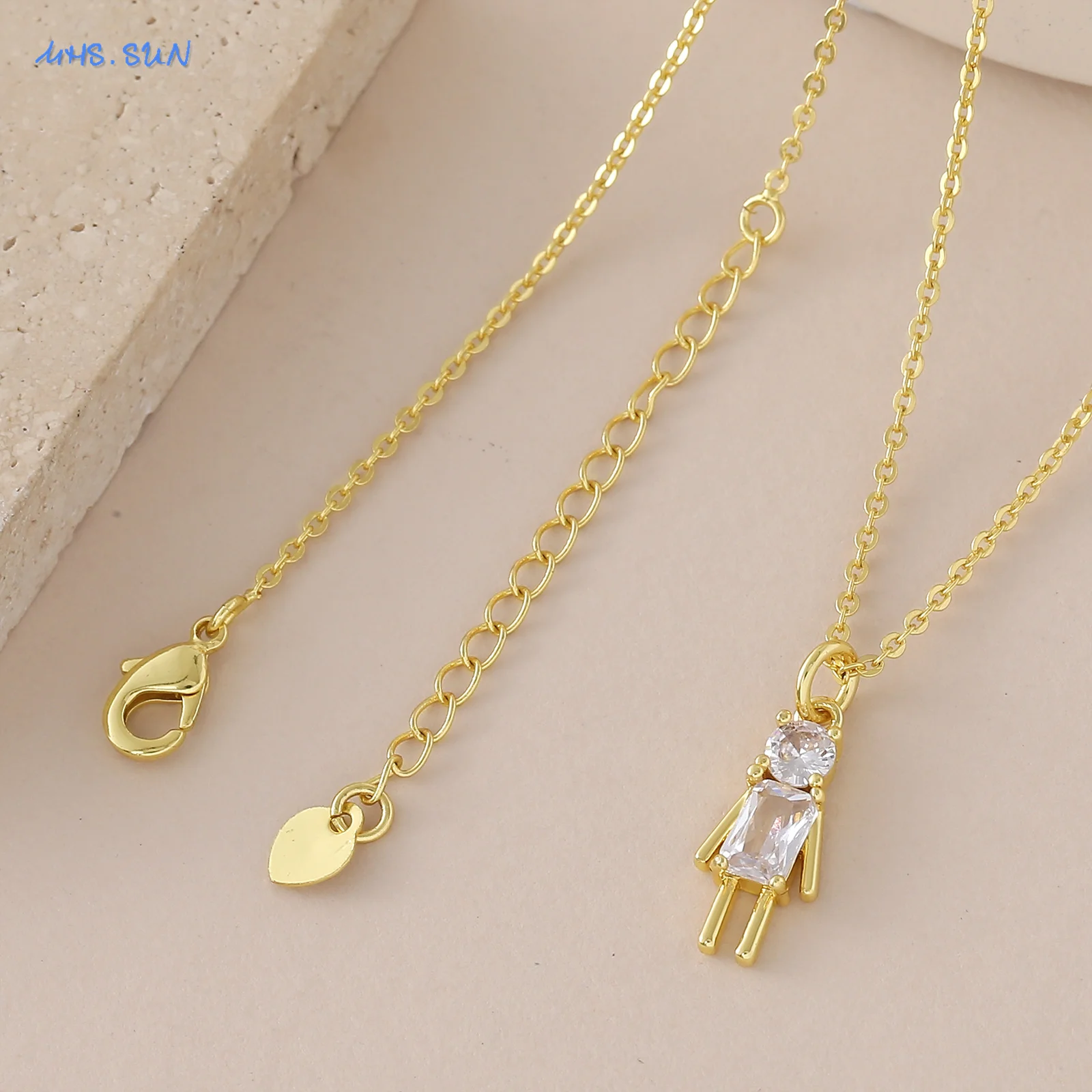 MHS.SUN مكعب الزركون دمية صغيرة قلادة القلائد للنساء الفتيات موضة 22K مطلية بالذهب المختنق سلسلة مجوهرات هدايا 1 قطعة