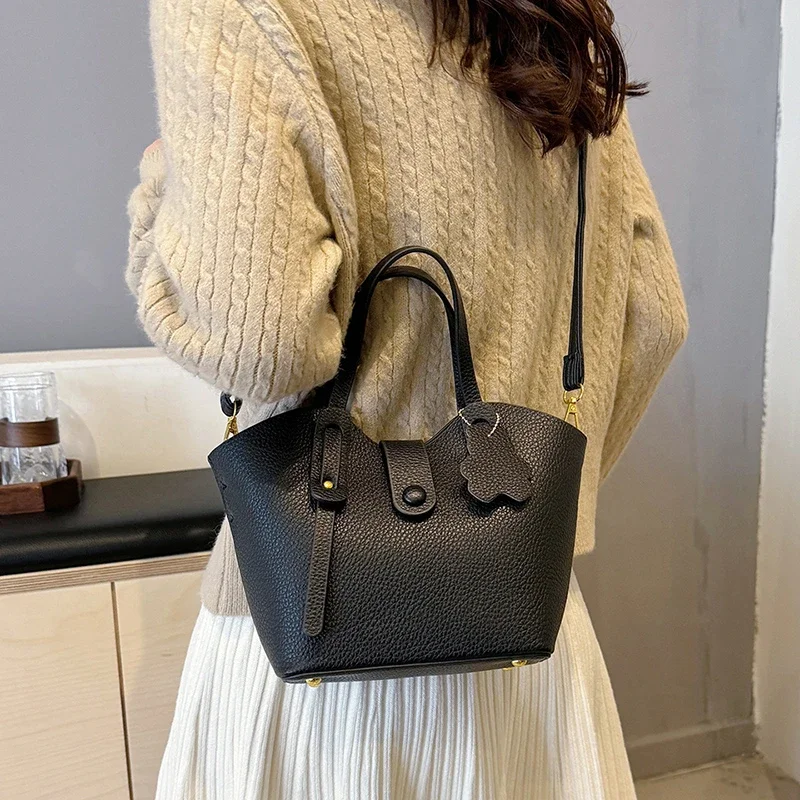 

Trendy Paris Inspired Crossbody Bag Vintage Clutch For Women Luxury Minimalist With Logo And Leisure