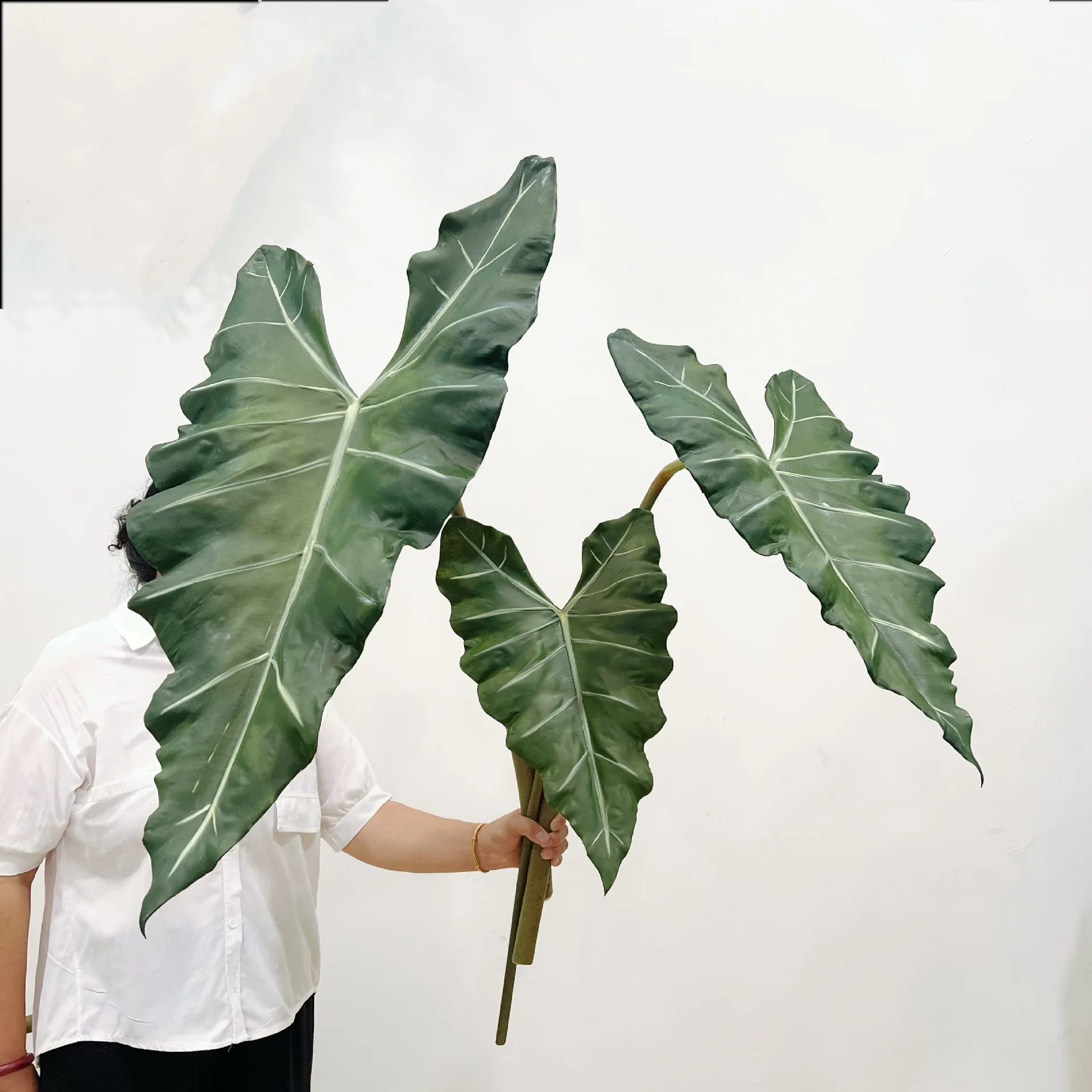 Simulated Long PU Hand-feel Green Plant Large Leaves Indoor Home Decoration Party Table Flower Arrangement Wedding Flowers