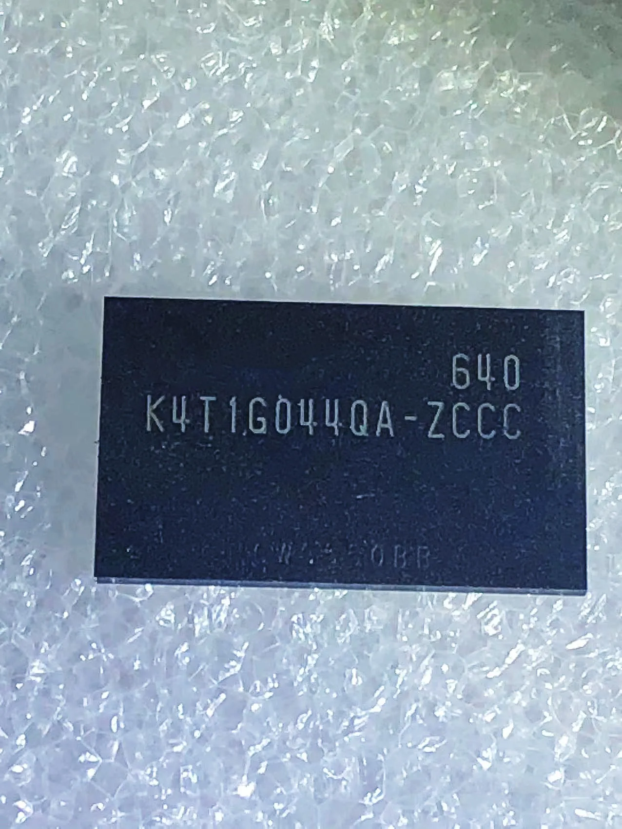 

K4T1G044QA-ZCC BGA professional electronic component one-stop ordering