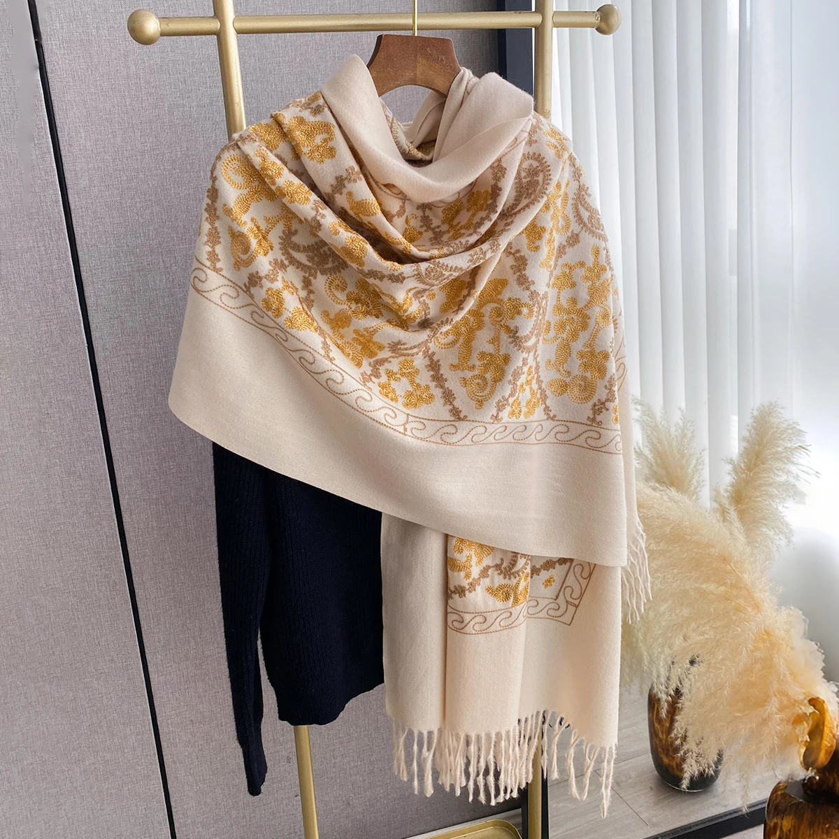 Neue Pashmina Kaschmir Mischung Mujer Bufanda Schals Warme Echarpes Sticken Blume Poncho Cape Dicke Warme Poncho Kopftuch Schal – Detail 5