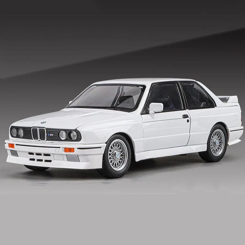 1:24 1988 BMW E30 M3 IM alliage échelle modèle de voiture moulé sous pression en métal Miniature voiture son et lumière classique voiture Collection enfant jouet voiture véhicule  26