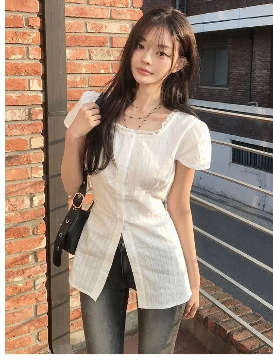 

Chic Sweet Style Lace Trim Short Sleeve Women's Shirt Fashionable Summer 2026 Unique Exquisite Top Korean Fit Square Collar