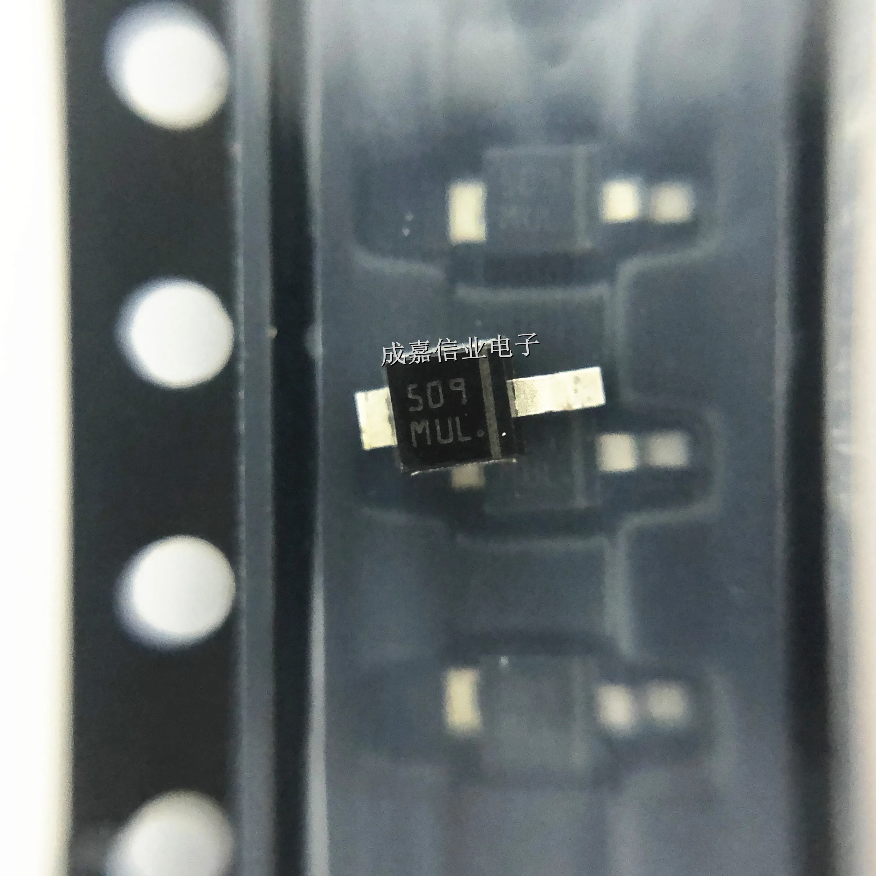 

10pcs/Lot SM2T3V3A DO-216AA-2 MARKING;MUL ESD Protection Diodes / TVS Diodes 3.3v 1 Channel