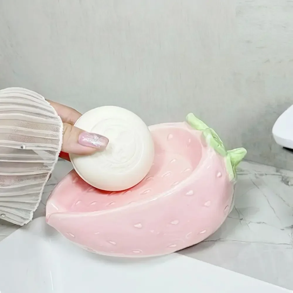 

Ceramic Strawberry Soap Dish Creative Cartoon Design Easy Rinse Self Draining Bathroom Storage Holder High Quality