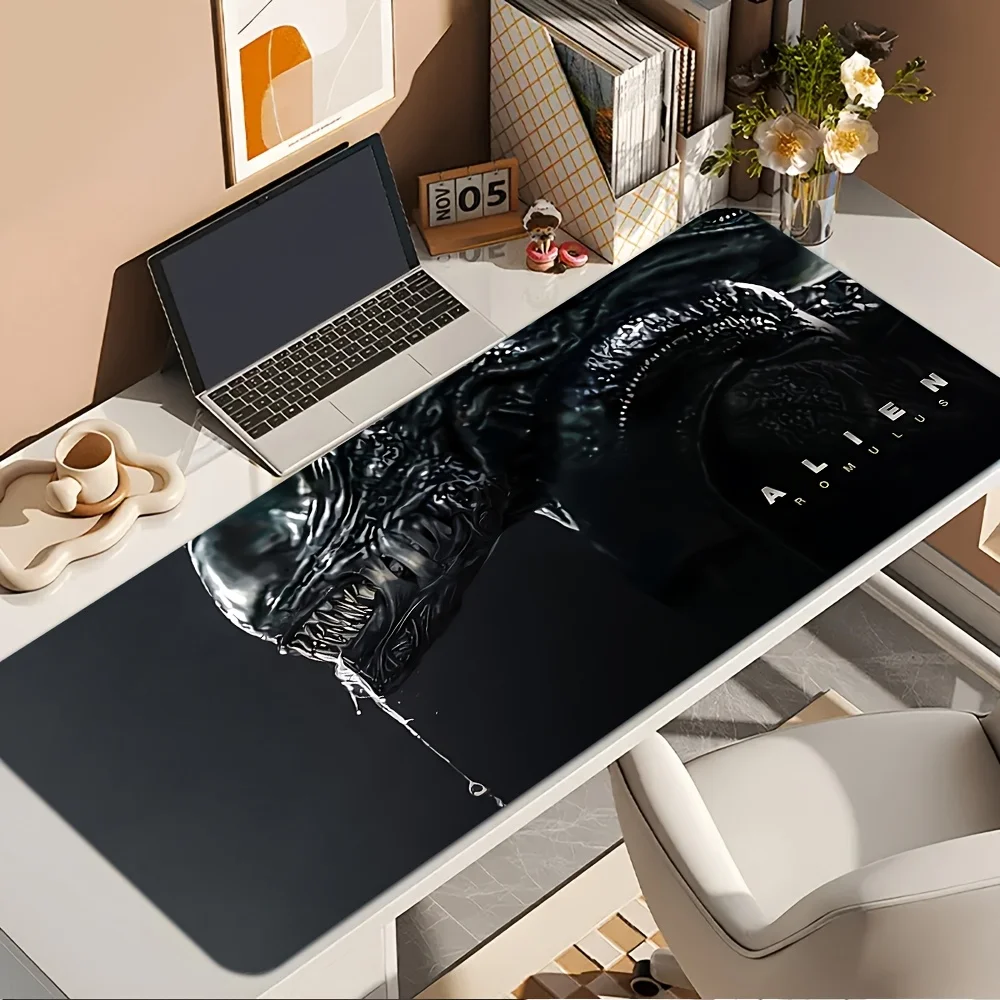 

1pc Xenomorp Alien: Covenant Themed Gaming Mouse Pad & Desk Mat - Non-Slip Rubber Base, Washable Surface, Sci-Fi Horror Design f