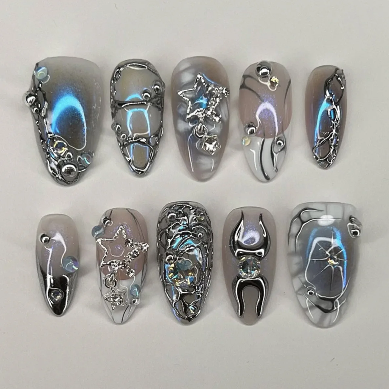 Faux ongles à pression en amande Y2k, 24 pièces, motifs métalliques argentés, étoile 3D, français, doux et frais, pour Spice Girls, pointes portables