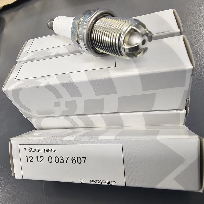 4x Spark Plug 12120037607 BKR6EQUP Platinum OEM For BMW E36 E39 E46 E83 E38 E65 E34 E63 M54 M62 Z3 320 528 Car Accessorie view 3