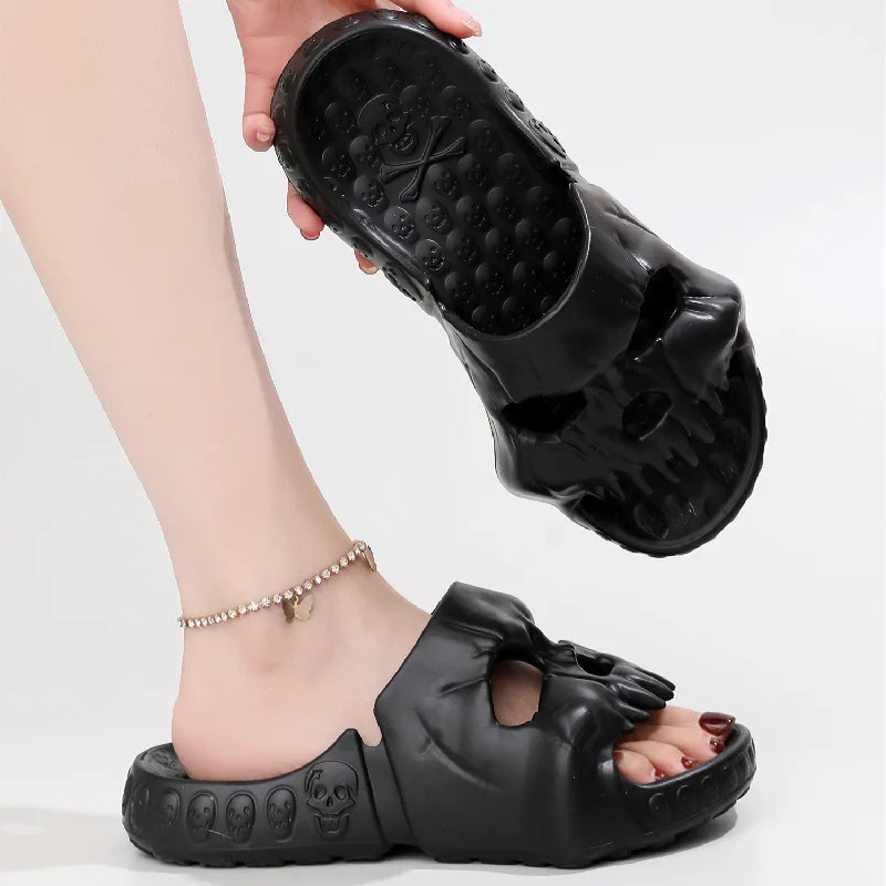 New Arrive Personalized Skull Design Women Slippers Summer Outdoor Fun Slide Thick Sole Platform Beach Non-Slip Women Sandal