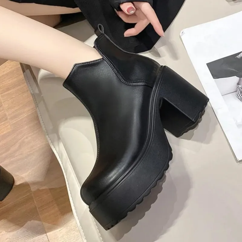 

Winter High Heels Pu Leather Boots Female Short Plush Chunky Heel Short Botas Chunky Platform Warm Ankle Boots for Women 2024