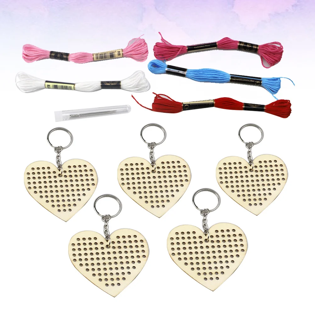 

5pcs Heart Shape Keychain Kit 8.5Cm Wooden Cross Stitch Diy Accessories Craft Set Cotton Thread For Christmas Gift Decoration