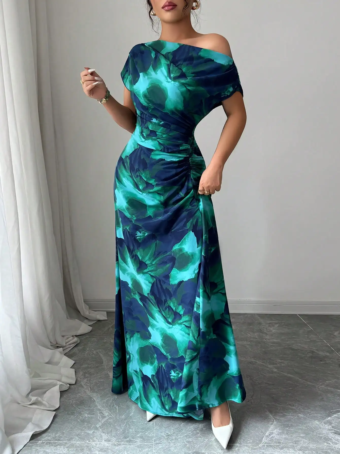 

Womens Asymmetrical Shoulder Ruched Floral Print Maxi Dress