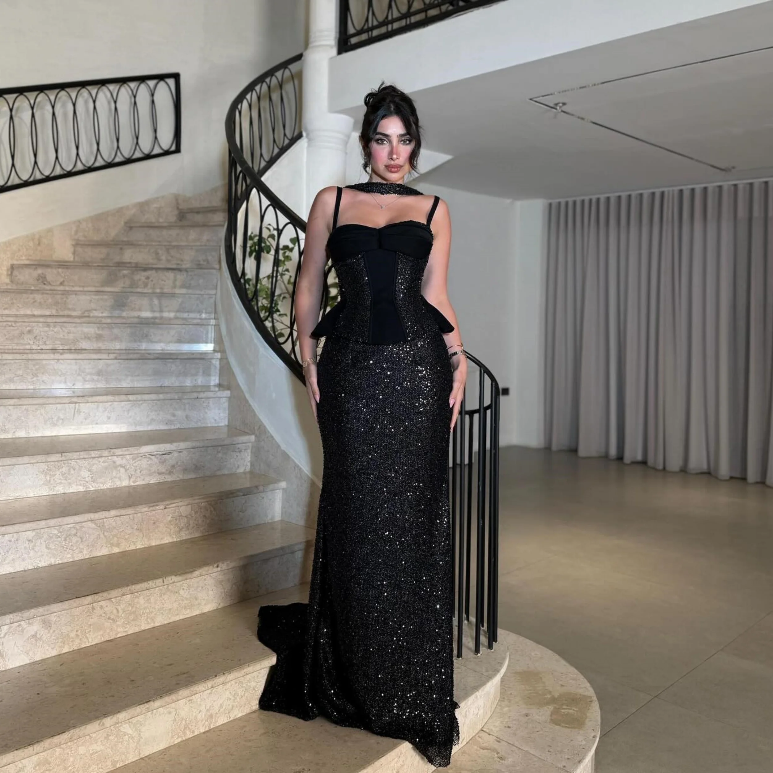 فساتين حفلة موسيقية أنيقة بحورية البحر باللون الأسود على شكل قلب بدون أكمام عربية من فيستدوس دي فييستا لامعة بطول الأرض مخصصة #1