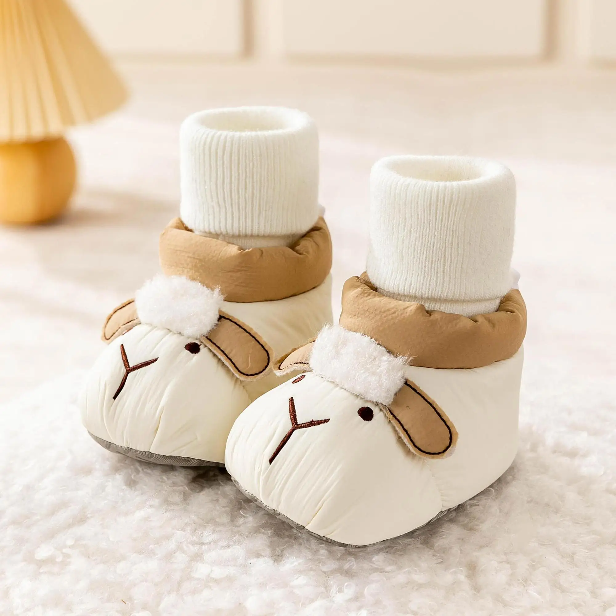 

Зимние мягкие флисовые детские носки-тапочки для детей 0-12 месяцев, нескользящие детские пинетки с мультяшным дизайном