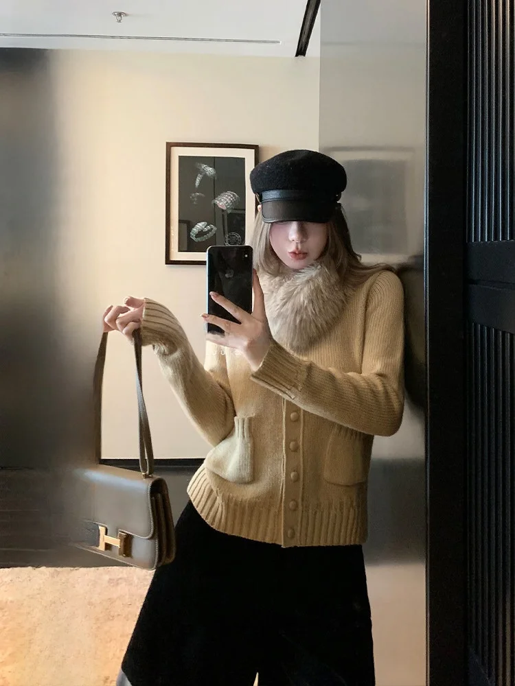 

Luu Retro Long Sve Knitted Cardigan Women's Inner Wear Faux Fur Collar Spring Autumn Design Unique Knitted Top