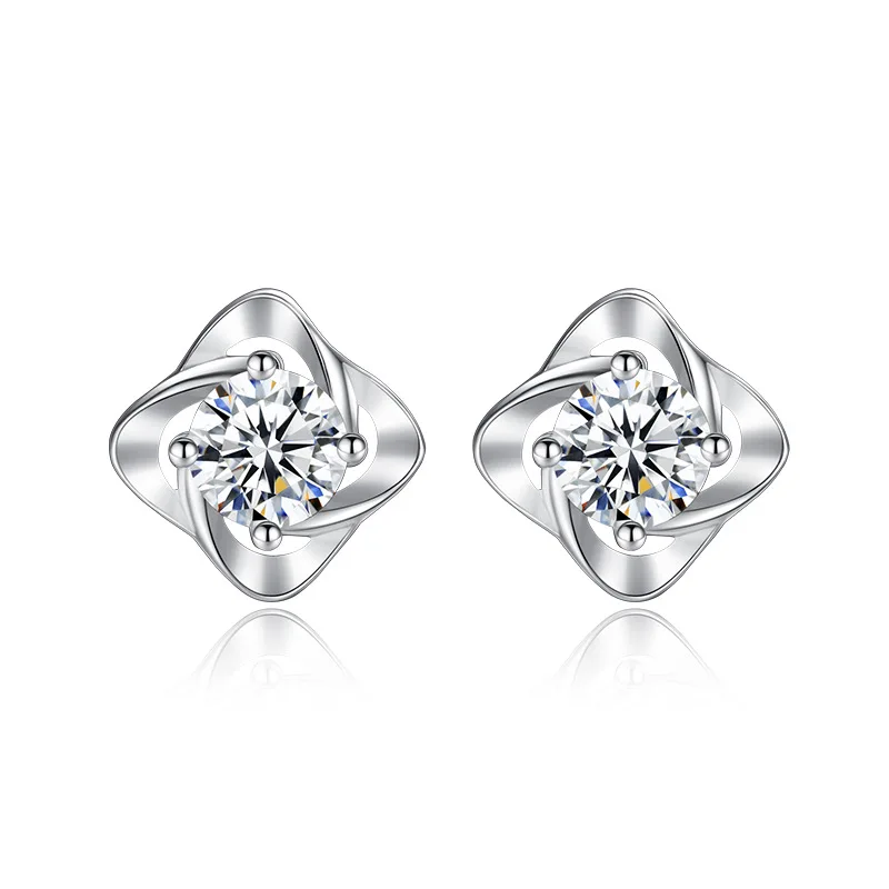 

Wholesale S925 Sterling Silver Moissanite Stud Earrings Fashion Personality Four-leaf Clover Earrings