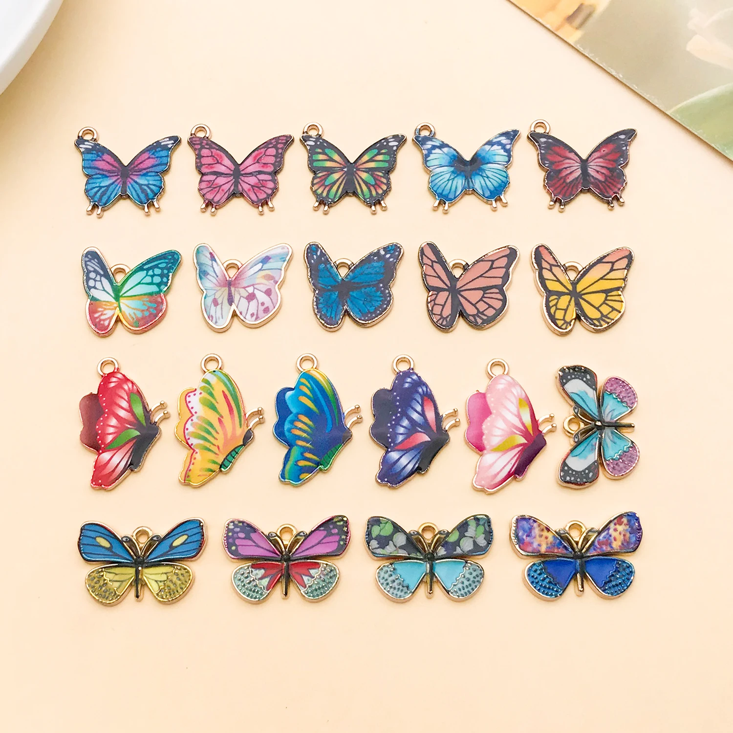 20pcs/lot Colorful Butterfly Charms Pendant Enamel Metal Small Charms Necklace Bracelet DIY Jewelry Making Accessories Supplies