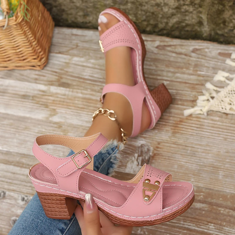 Summer New Metal Rivet Womens Chunky Sandals Buckle Hook Loop Strap Platform Zapatos Pu Leather Non Slip Sandals Woman