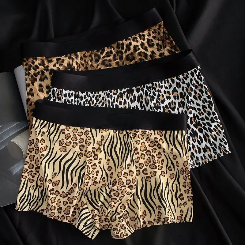 

Мужское нижнее белье с леопардовым принтом, 3 шт., из ледяного шелка, комфортные, дышащие, модные, сексуальные, стильные боксеры для парней, новые трусы